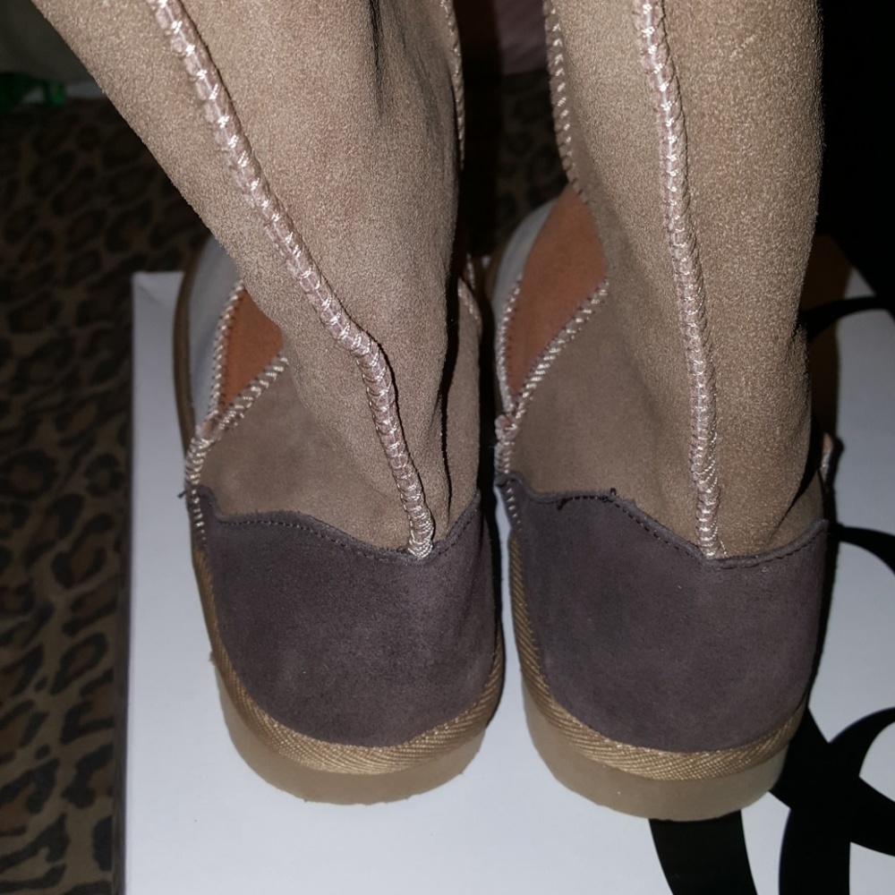Winter Ready! Like New Ninewest Patchwork Boots - image 4